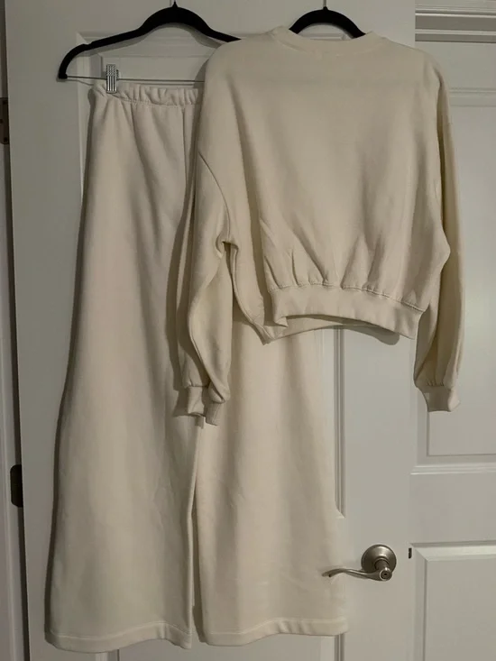 NWT ZARA Cream Sweatshirt & Wide-Leg Sweatpants Set - Size Small - Oversized - Picture 2 of 12